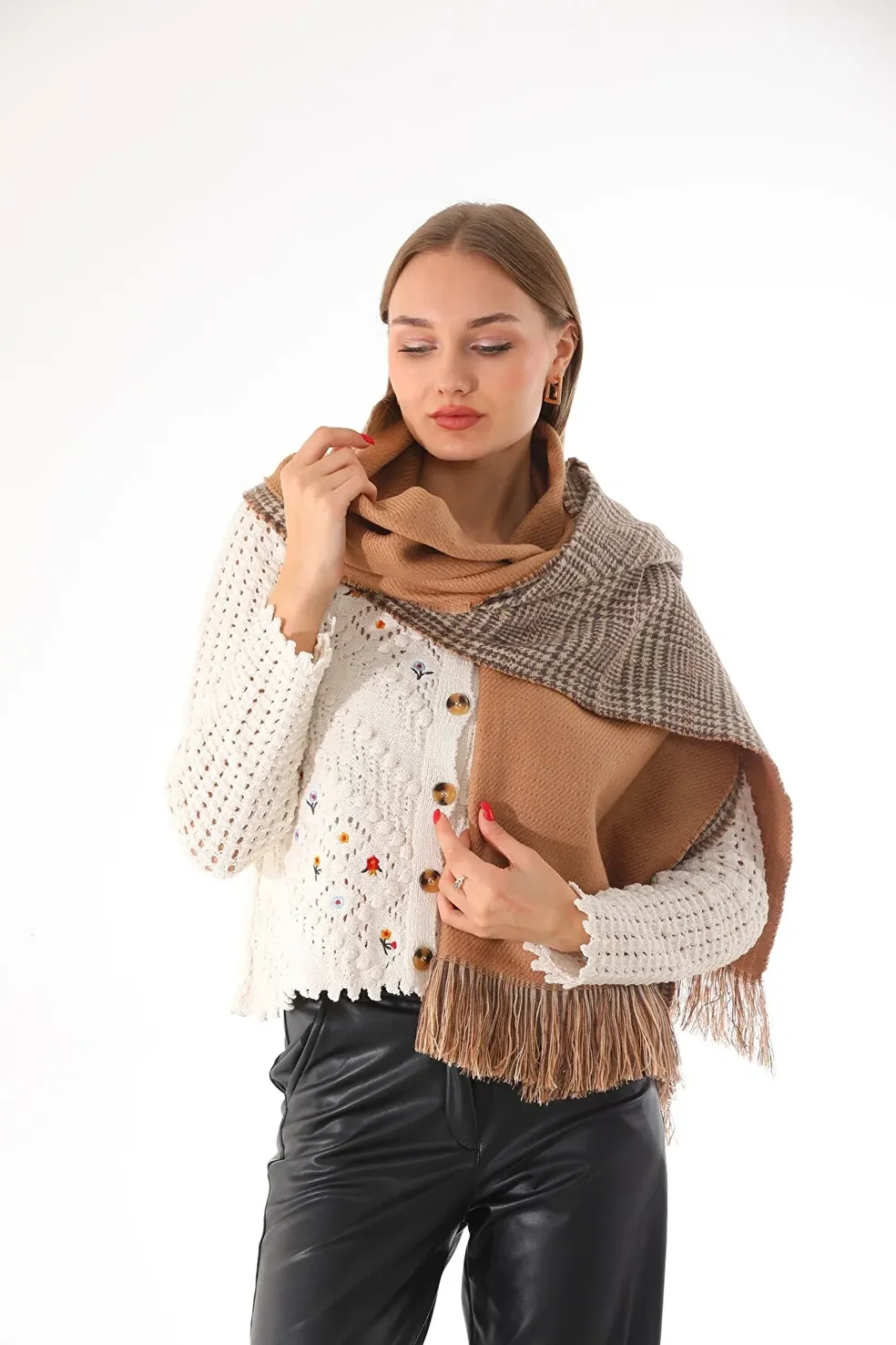 Fabricant turc d’accessoires d’hiver tricotés – Écharpes, bonnets, gants & ponchos-turquie-istanbul