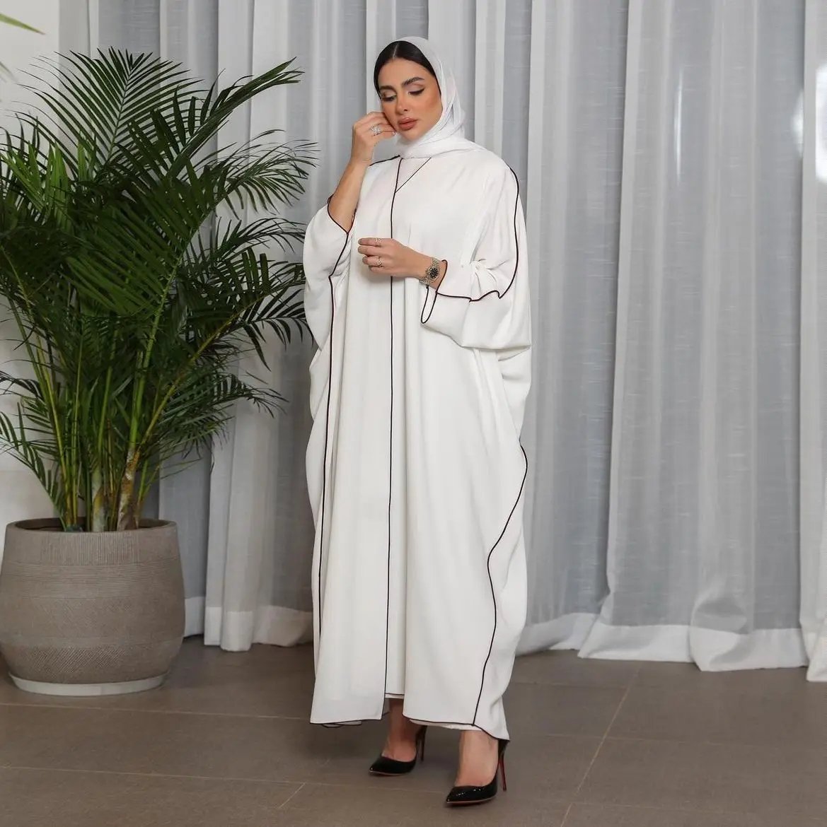 Abaya Chic à Bordure Contrastée – Taille Unique – Grossiste Turquie & Sourcing Monde – Image 8